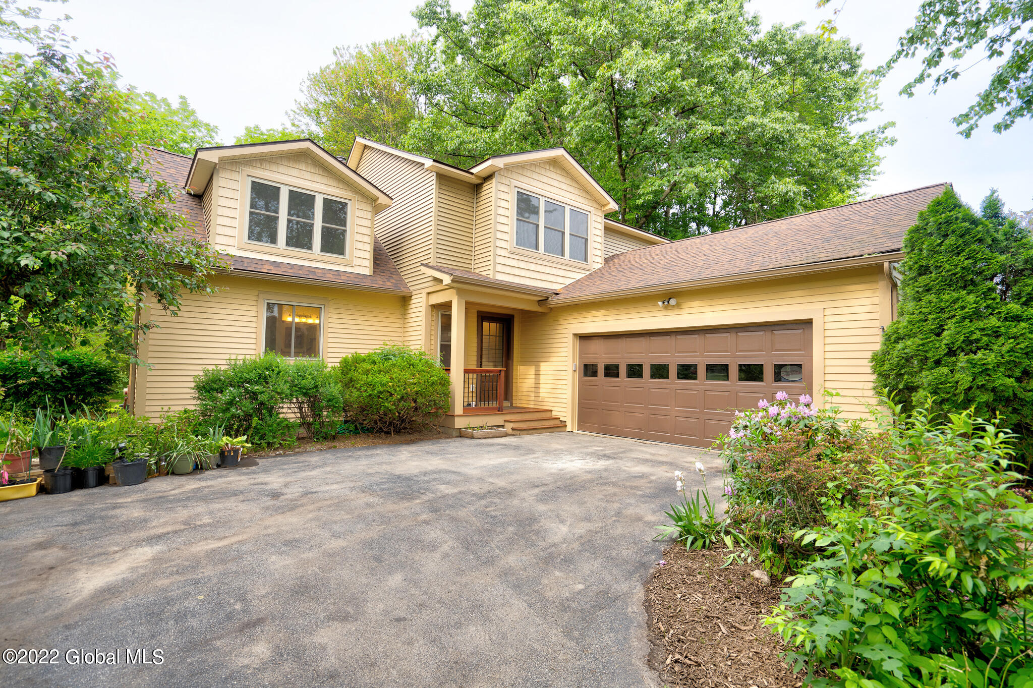 17 Anchor Drive Halfmoon, NY 12188 - Photo 1 of 41 17 anchor front