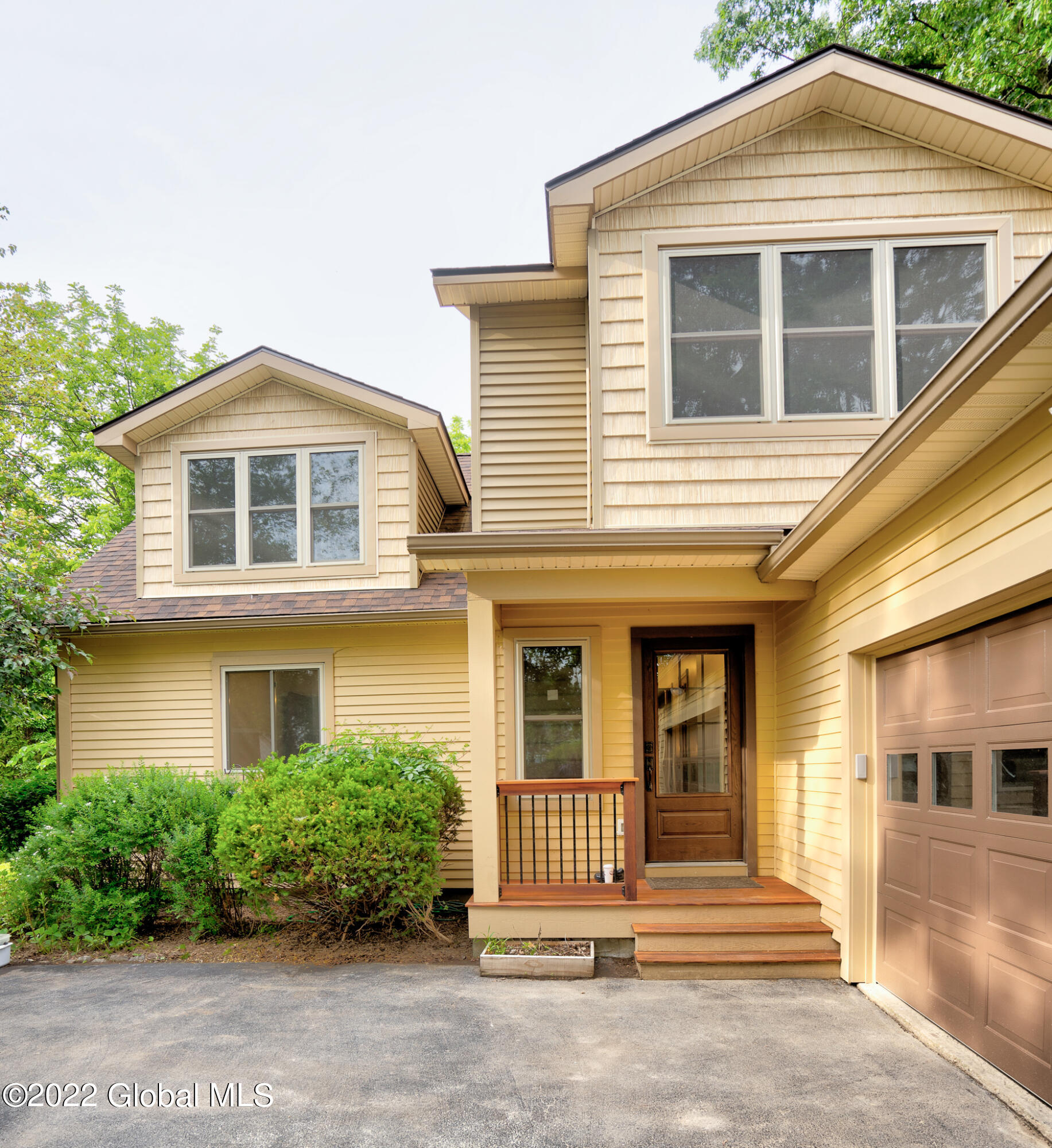 17 Anchor Drive Halfmoon, NY 12188 - Photo 2 of 41 17 anchor front steps