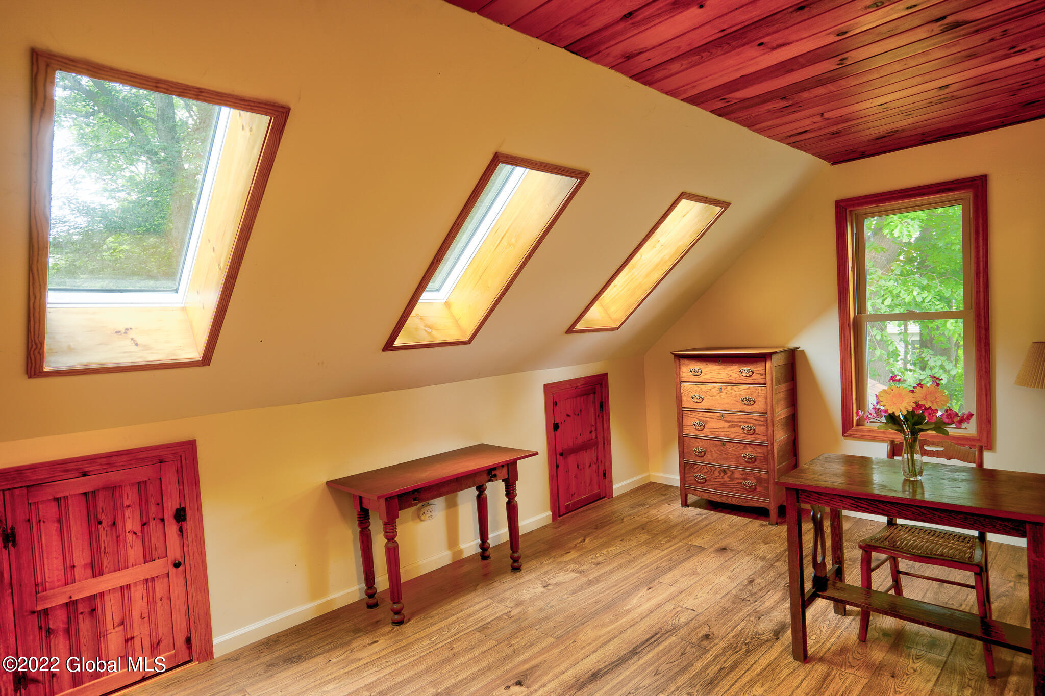 17 Anchor Drive Halfmoon, NY 12188 - Photo 25 of 41 17 anchor loft open area