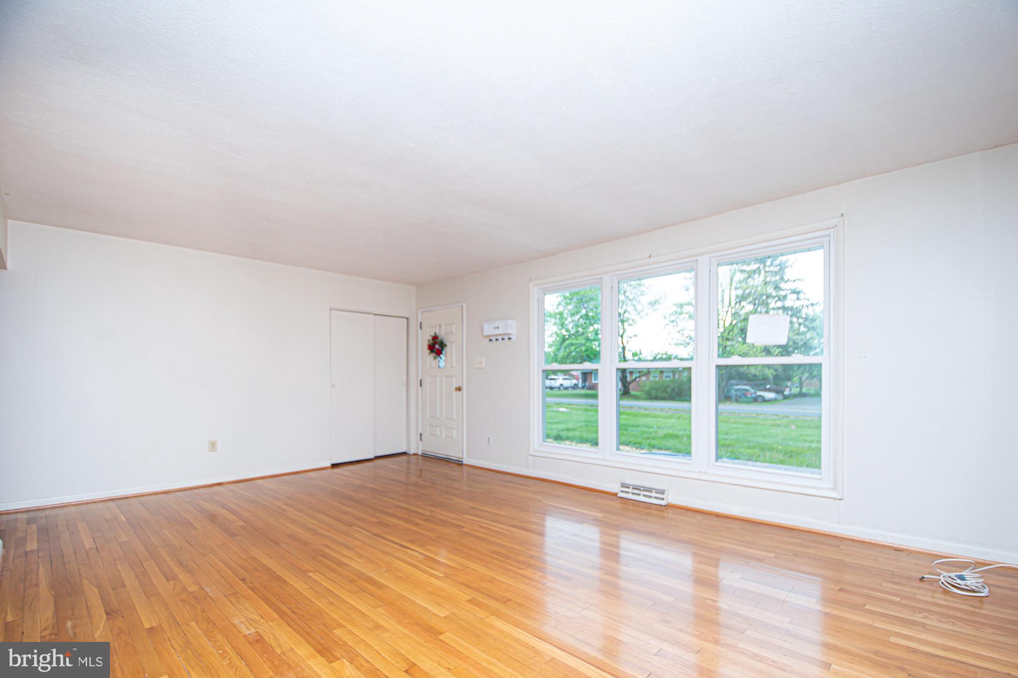443 Old Charles Town Road Stephenson, VA 22656 - Photo 4 of 45 Living room