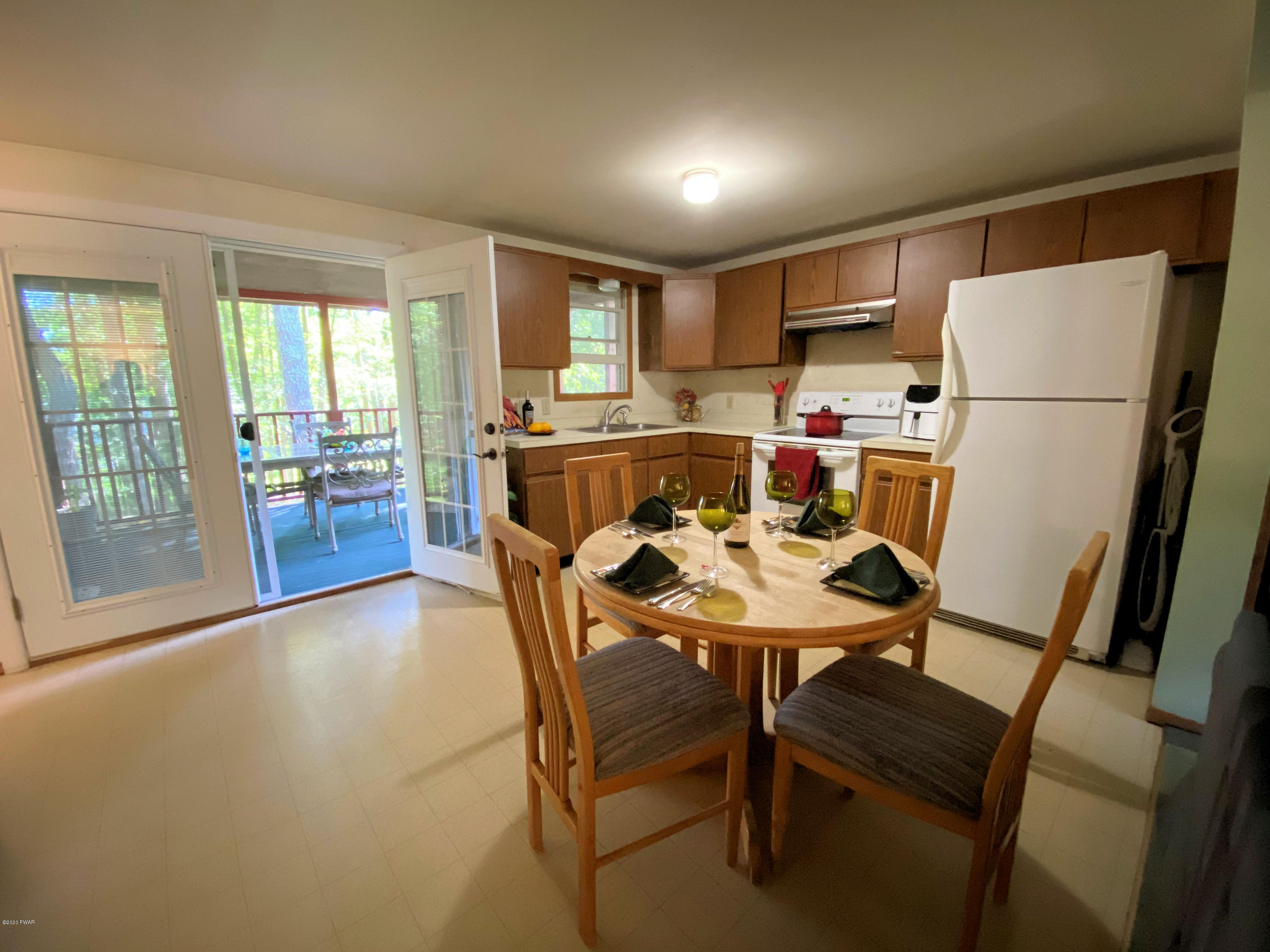 127 Rodeo Drive Hawley, PA 18428 - Photo 2 of 40 2 Eat in Kitchen