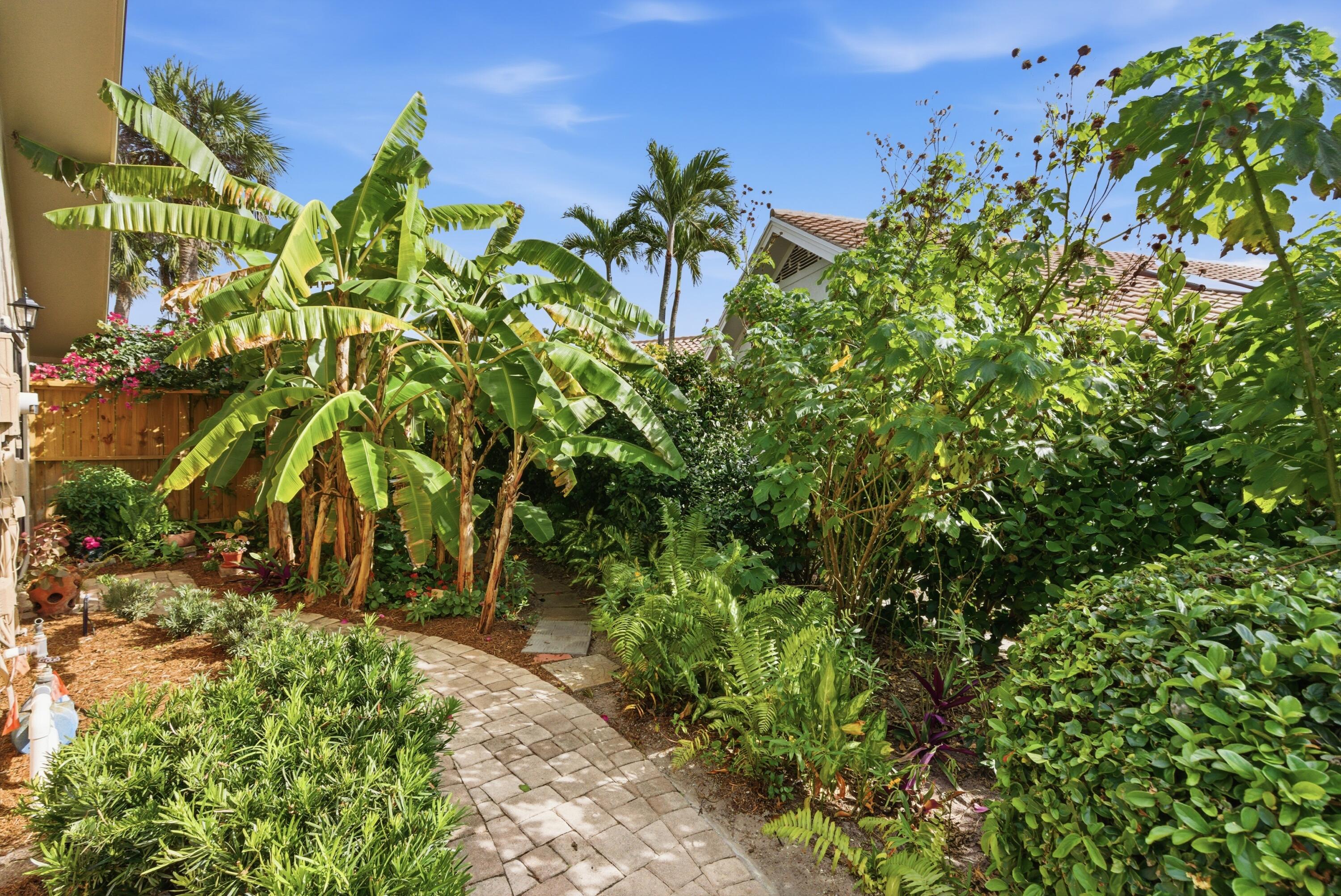 5081 Southeast Burning Tree Circle Stuart, FL 34997 - Photo 36 of 72 5081_SE_Burning_Tree_Cir_052
