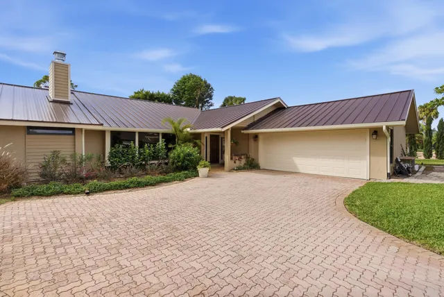 $650,000 | 5081 Southeast Burning Tree Circle, Stuart, FL 34997