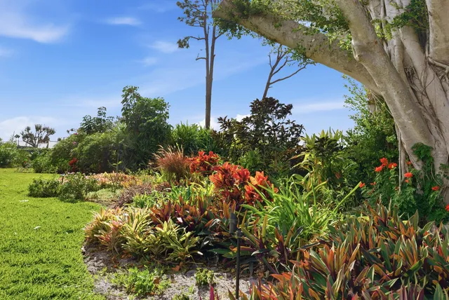 $650,000 | 5081 Southeast Burning Tree Circle, Stuart, FL 34997