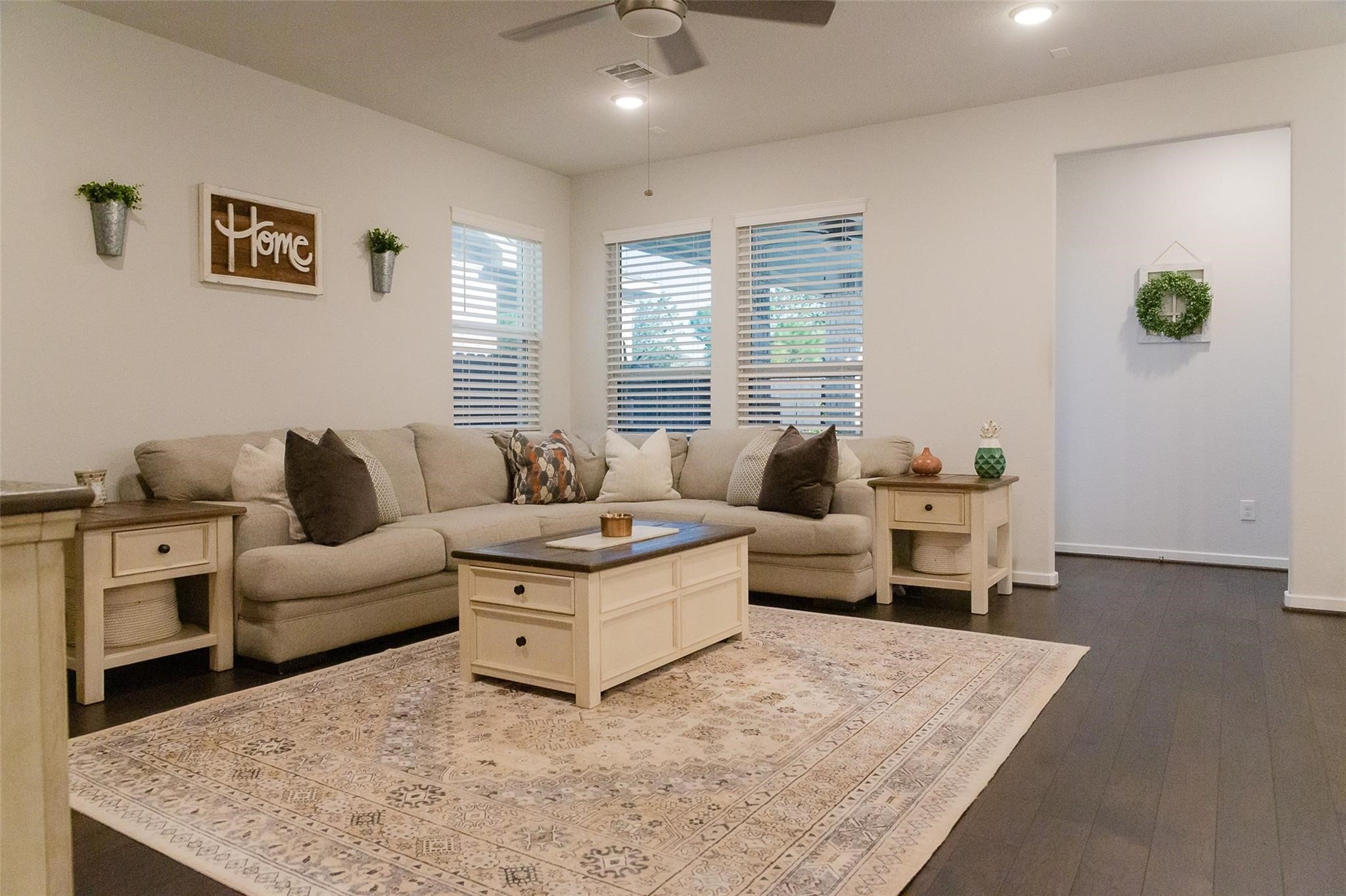 385 Weimer Lagoon Road La Porte, TX 77571 - Photo 8 of 22 Natural light filters through multiple windows, creating a welcoming atmosphere.