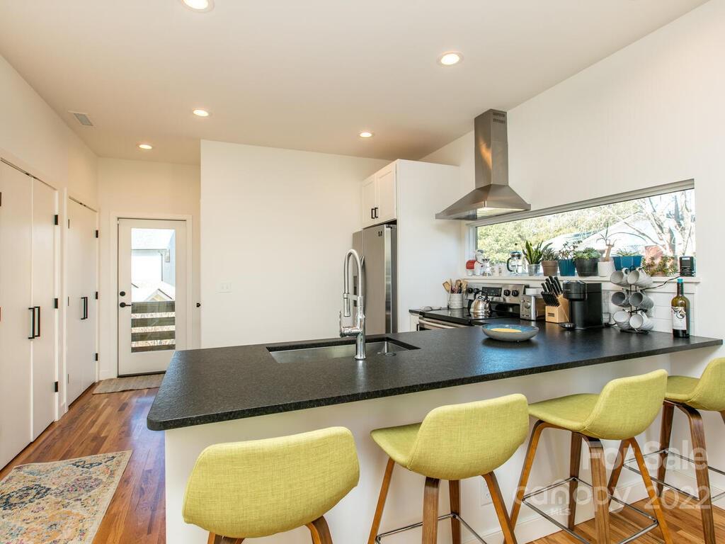 54 Busbee View Road Asheville, NC 28803 - Photo 16 of 35 Gallery Image 16