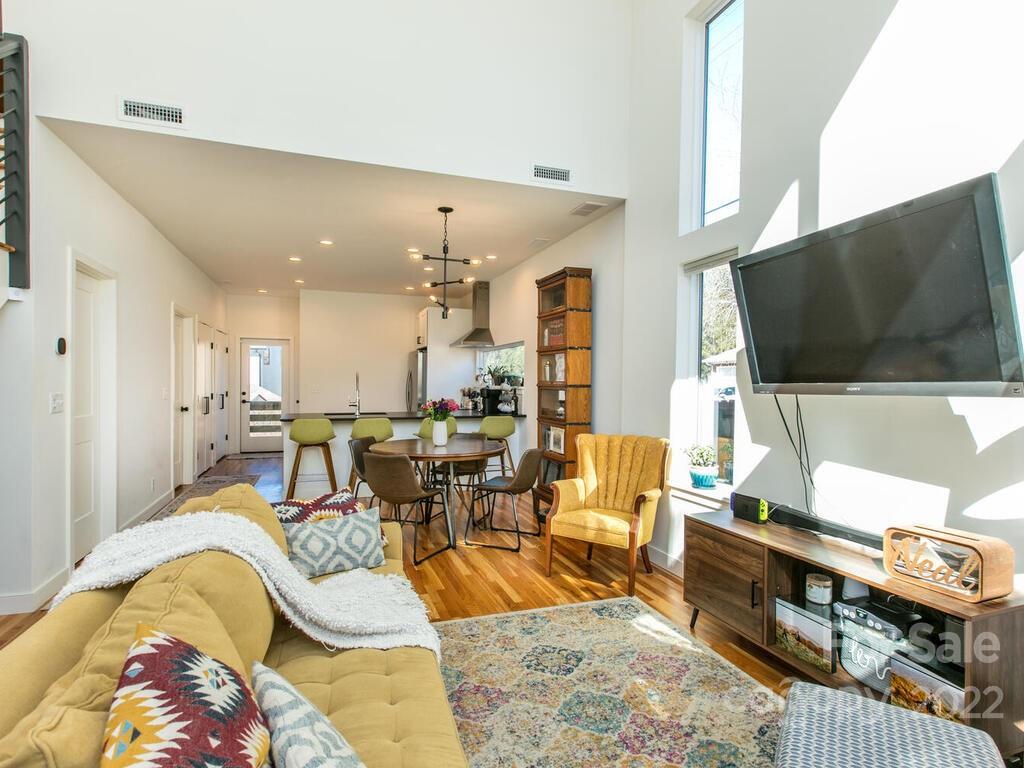 54 Busbee View Road Asheville, NC 28803 - Photo 8 of 35 Gallery Image 8