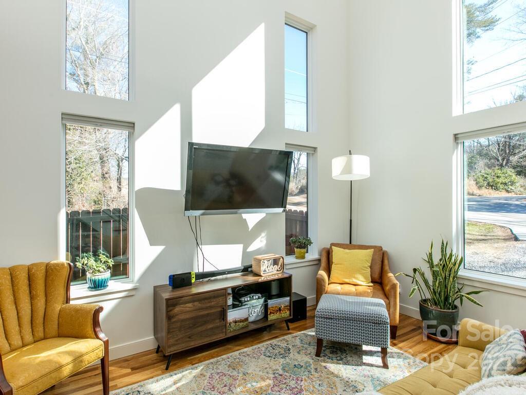 54 Busbee View Road Asheville, NC 28803 - Photo 10 of 35 Gallery Image 10