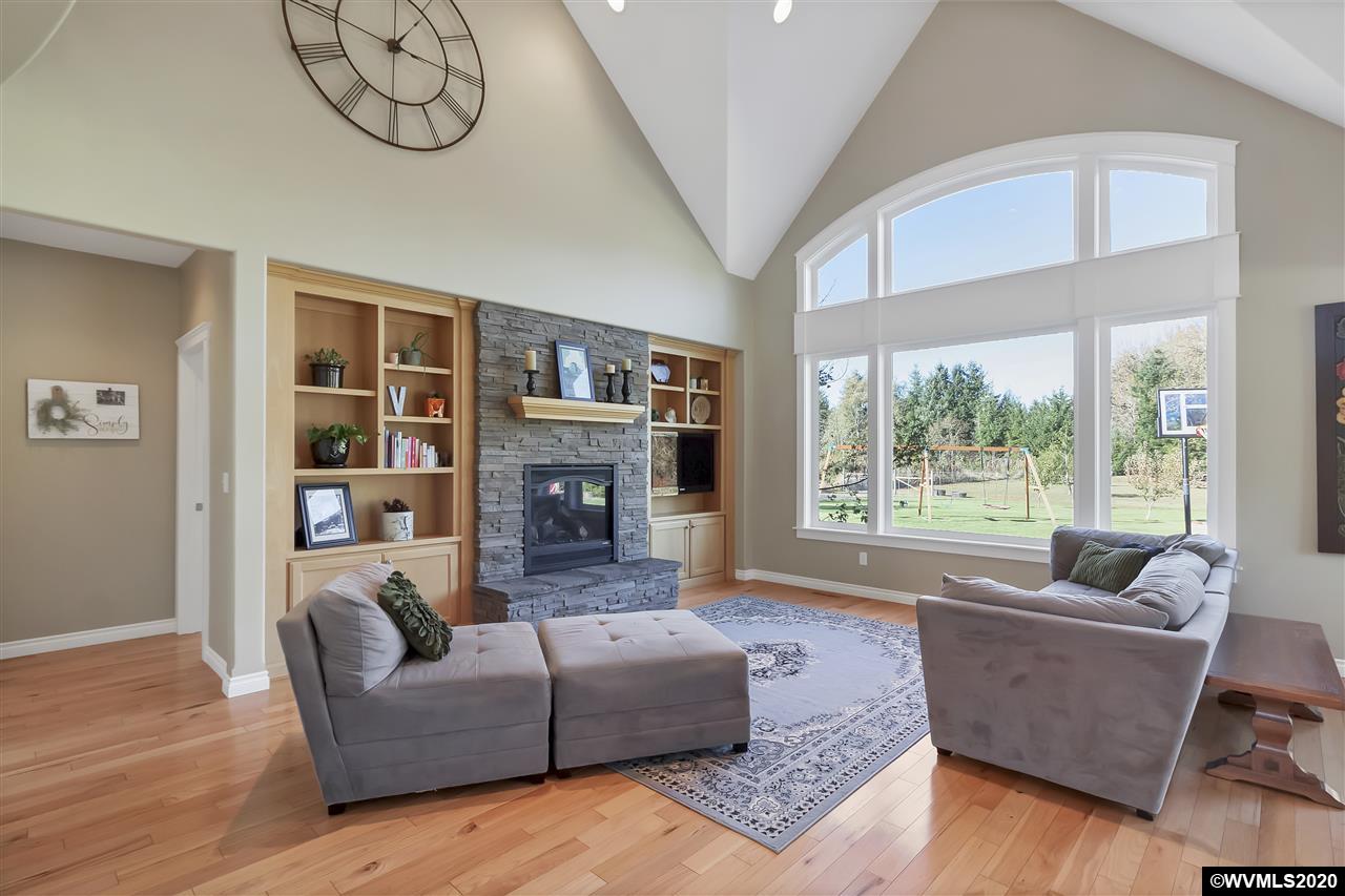 3565 Rhododendron Lane Southeast Salem, OR 97317 - Photo 8 of 31