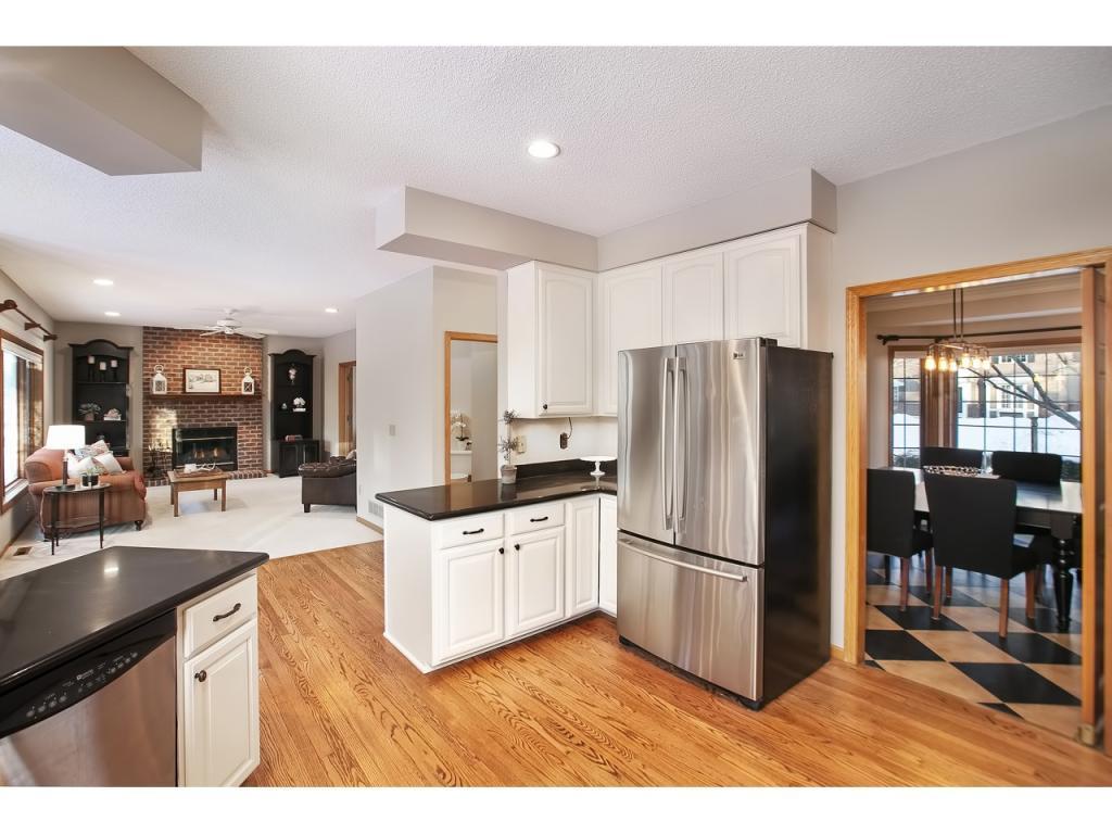 8918 Gould Road Eden Prairie, MN 55347 - Photo 7 of 29