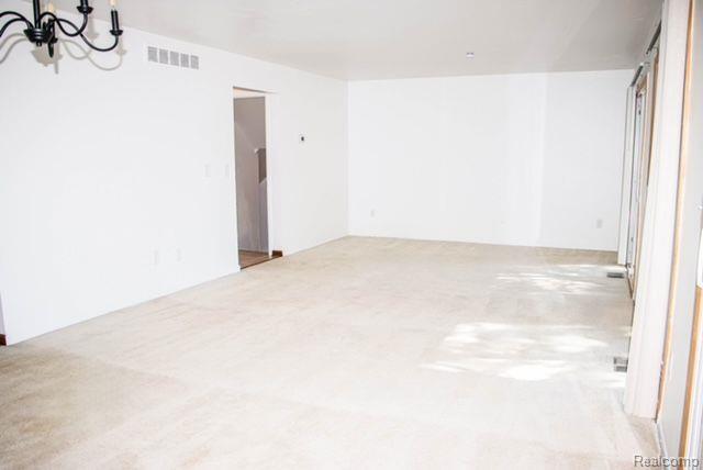 35971 Fredericksburg Road Farmington Hills, MI 48331 - Photo 25 of 32