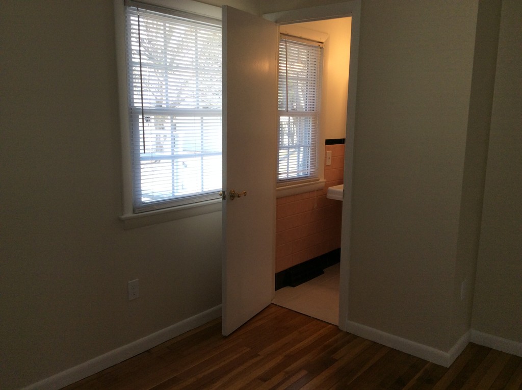 206 Mallowhill Road Springfield, MA 01129 - Photo 11 of 18