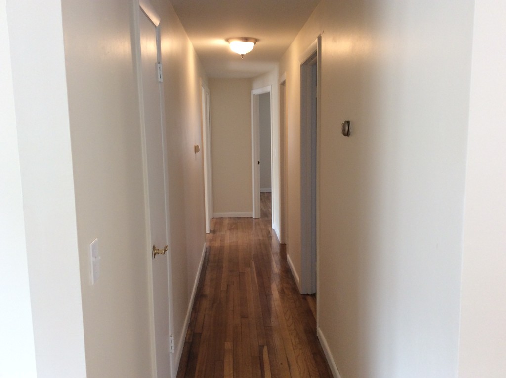 206 Mallowhill Road Springfield, MA 01129 - Photo 5 of 18