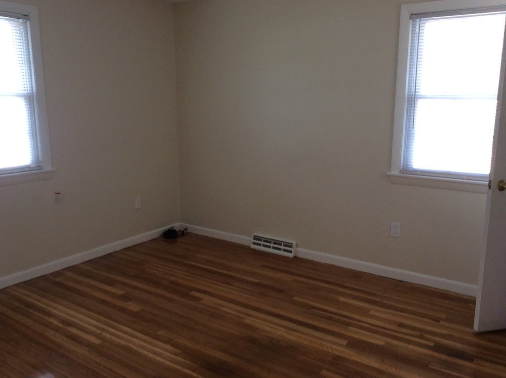 206 Mallowhill Road Springfield, MA 01129 - Photo 10 of 18