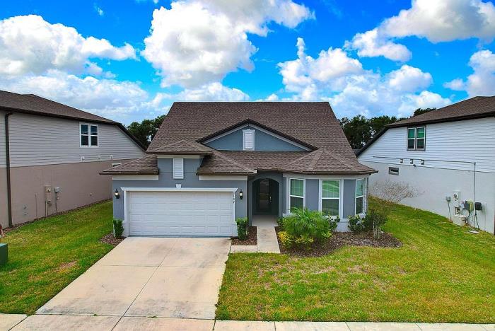 9107 Rally Spring Loop Wesley Chapel, FL 33543 - Photo 1 of 63