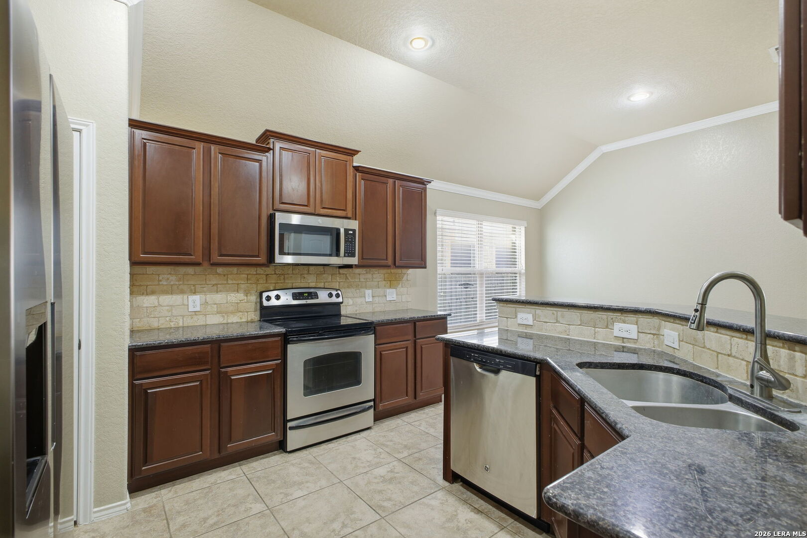 205 Rawhide Way Cibolo, TX 78108 - Photo 13 of 31