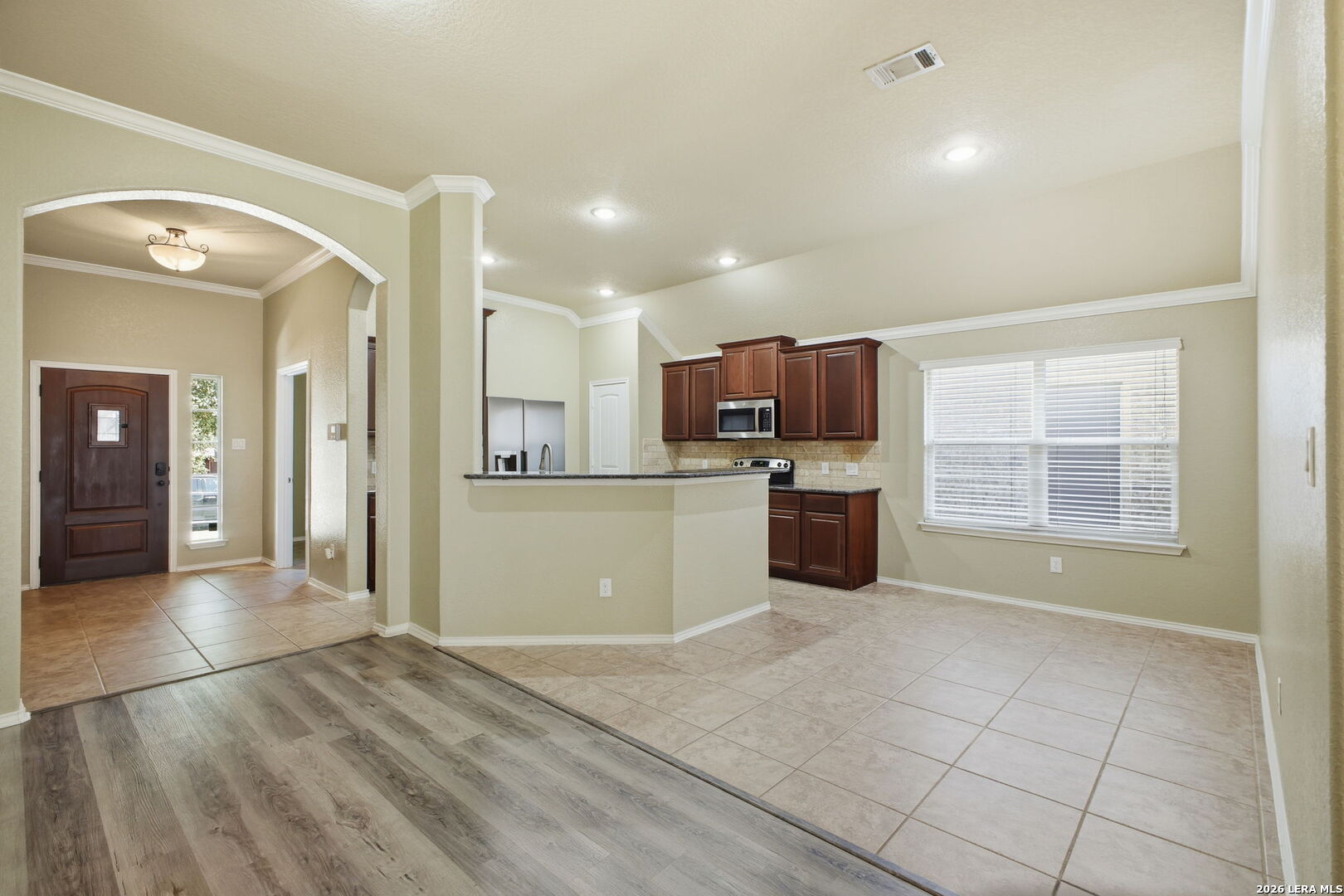 205 Rawhide Way Cibolo, TX 78108 - Photo 8 of 31