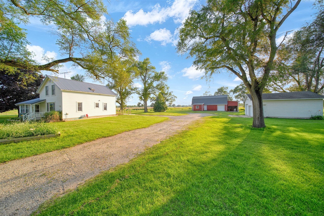 11632 Wheaton Road Cement City, MI 49233 - Photo 1 of 68