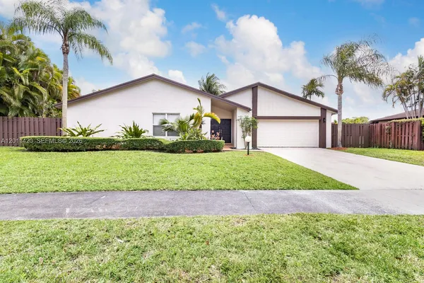 $3,700 | 13530 Southwest 109th Terrace, Miami, FL 33186