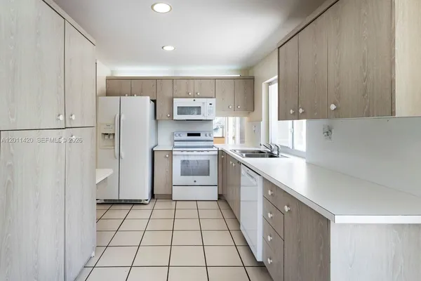 $3,700 | 13530 Southwest 109th Terrace, Miami, FL 33186