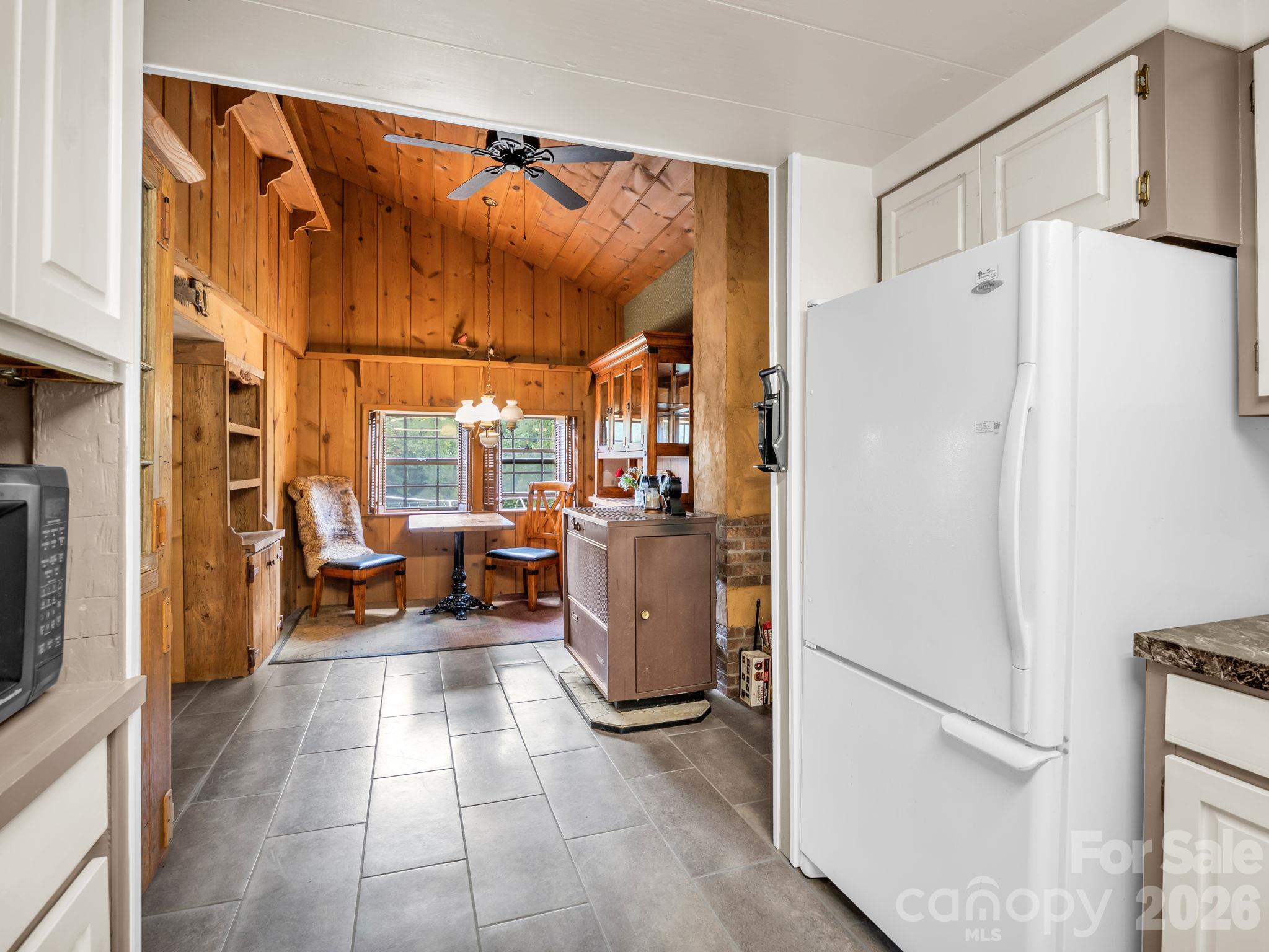 765 Hawk Ridge Lane Marshall, NC 28753 - Photo 17 of 48 Gallery Image 17