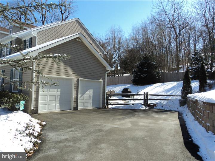 2355 Edge Hill Road Huntingdon Valley, PA 19006 - Photo 4 of 25 Gallery Image 4