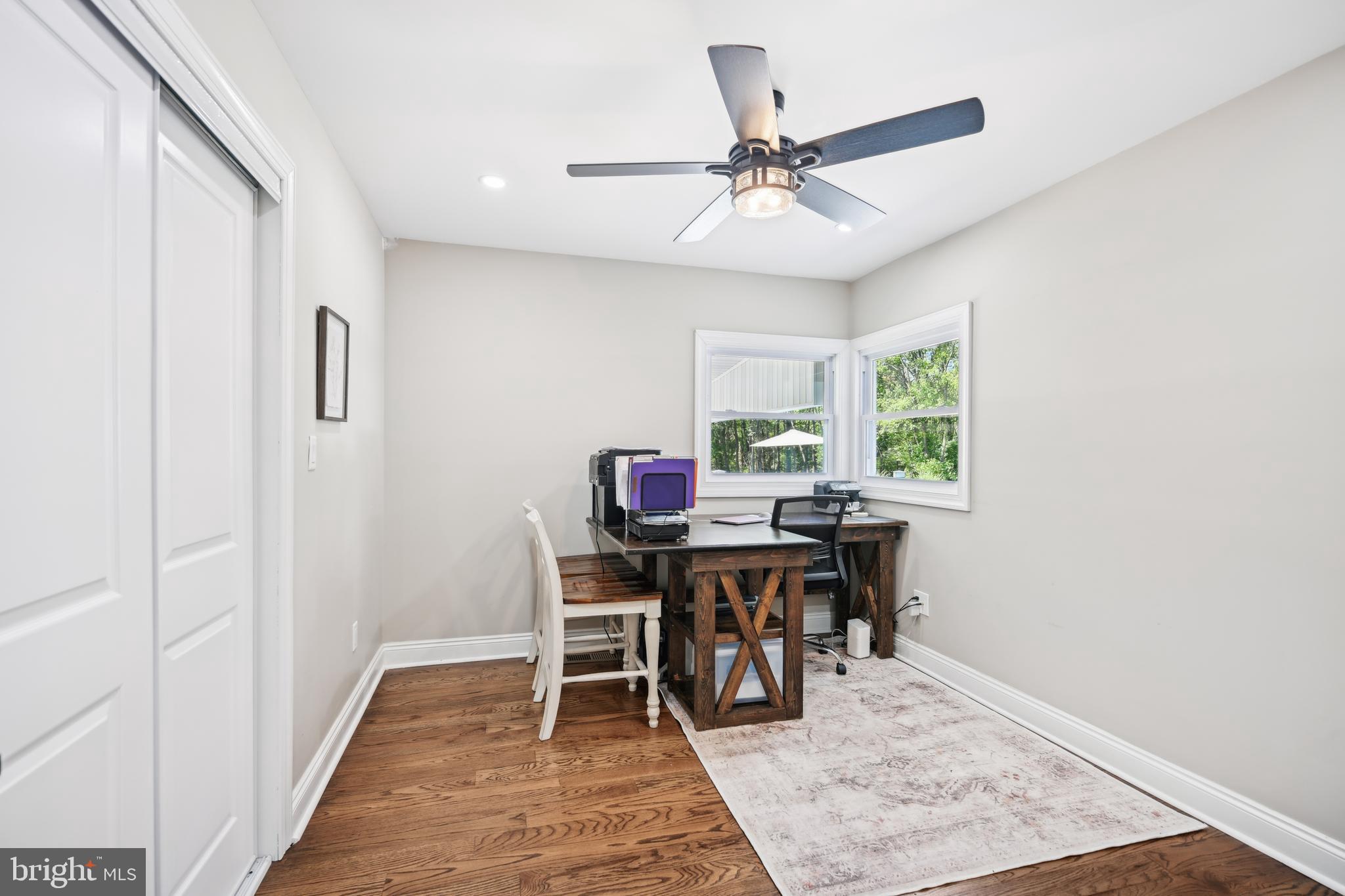 130 Silver Lake Road Bridgeton, NJ 08302 - Photo 20 of 66 a dining room with a table and chairs