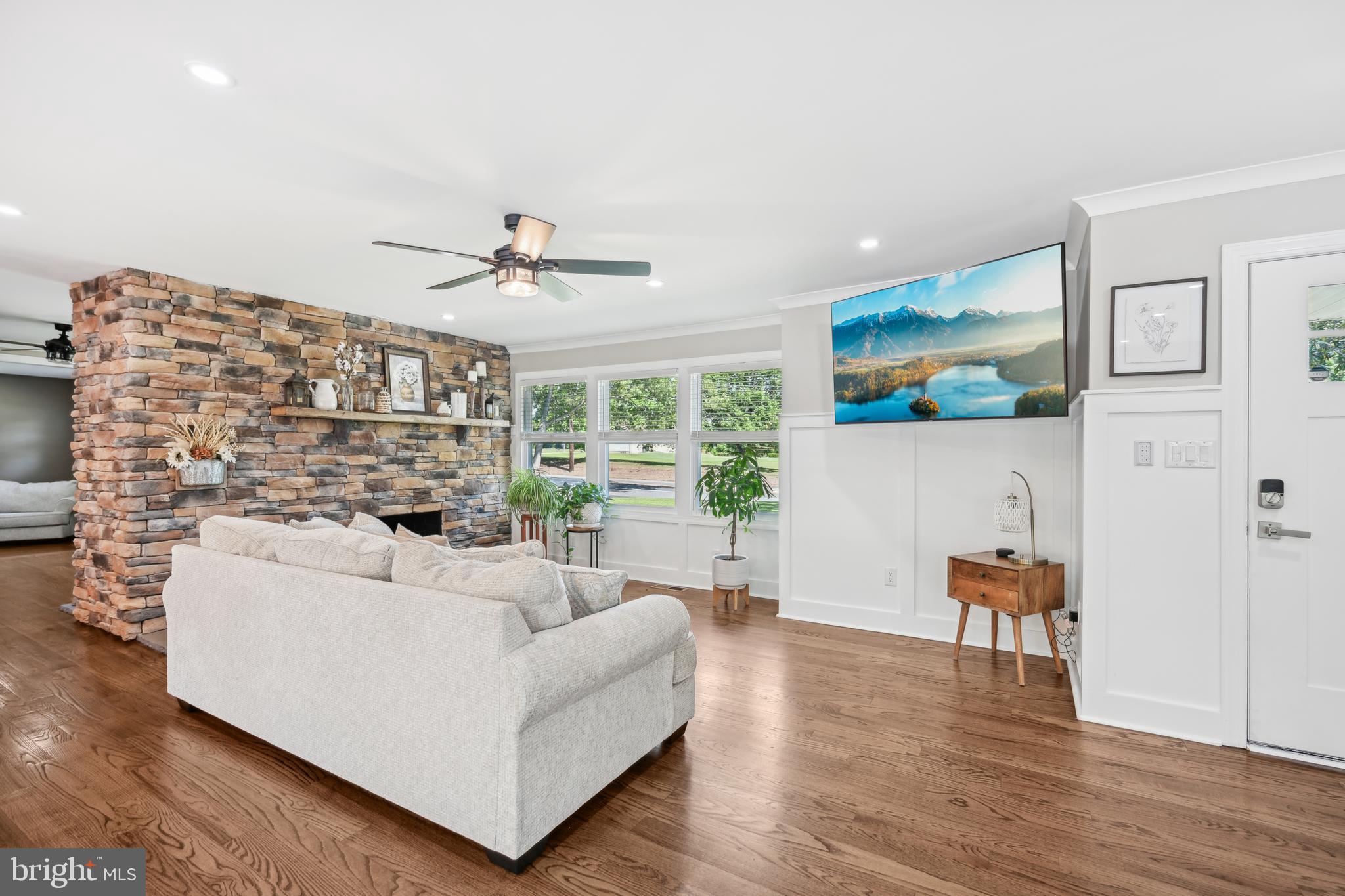 130 Silver Lake Road Bridgeton, NJ 08302 - Photo 8 of 66 a living room with furniture and a large window