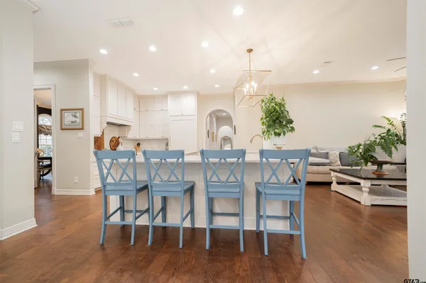 $889,000 | 1206 Secluded Lane, Longview, TX 75604