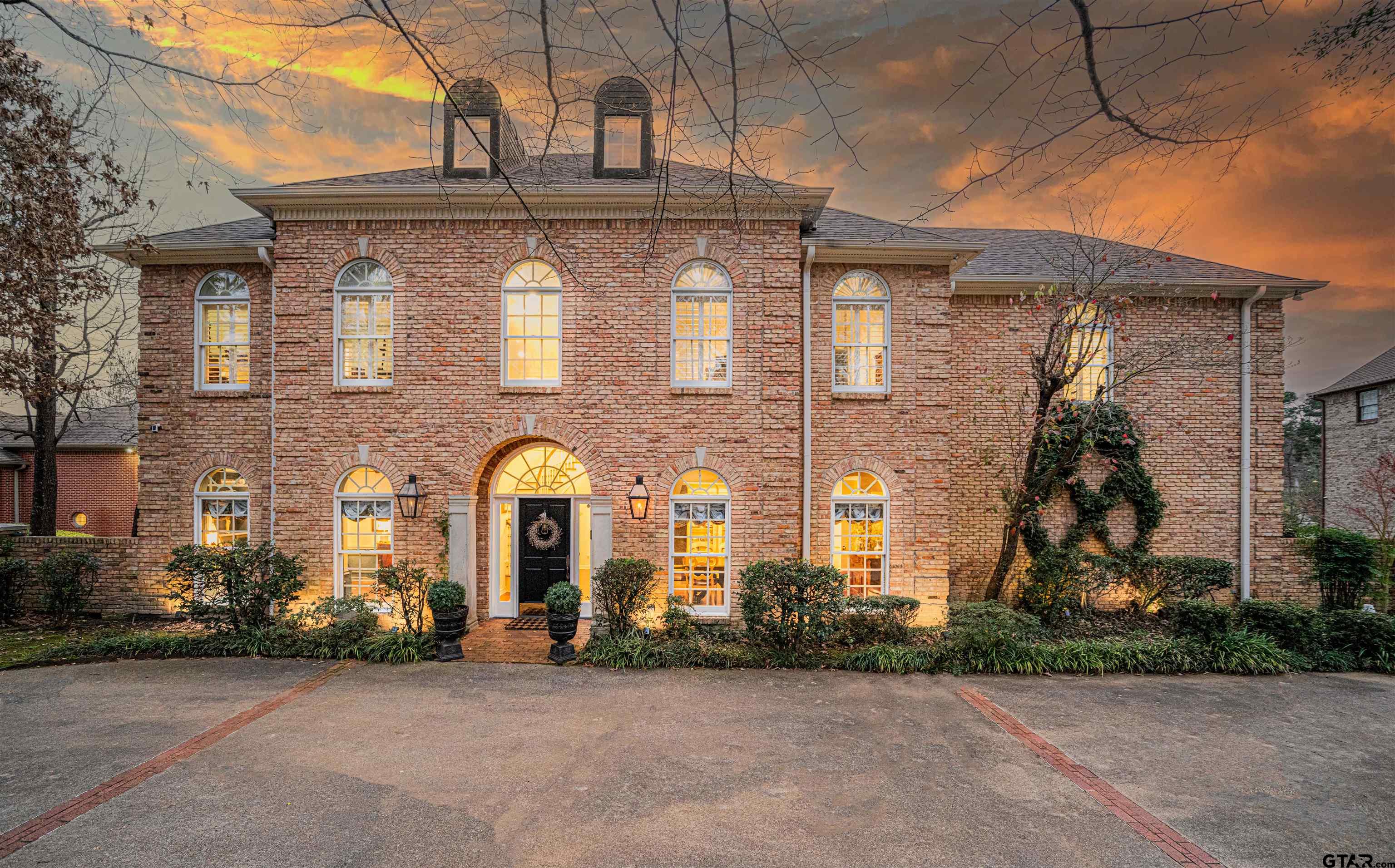 1206 Secluded Lane Longview, TX 75604 - Photo 2 of 39