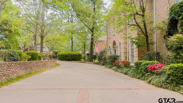 $889,000 | 1206 Secluded Lane, Longview, TX 75604