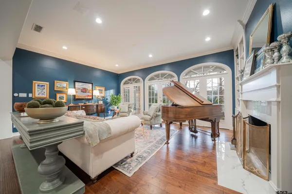 $889,000 | 1206 Secluded Lane, Longview, TX 75604