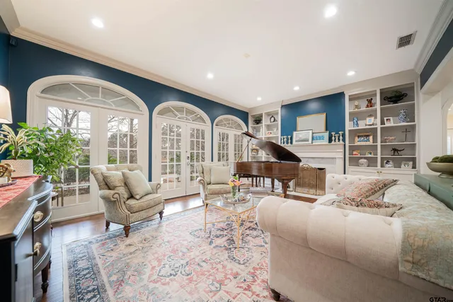 $899,000 | 1206 Secluded Lane, Longview, TX 75604