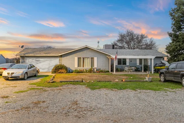 $1,195,000 | 4449 South Clausen Road, Le Grand, CA 95333