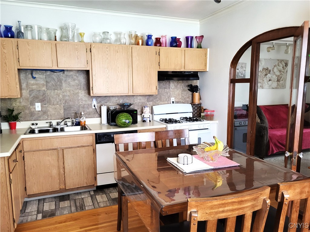 616 Teall Avenue Syracuse, NY 13206 - Photo 14 of 37