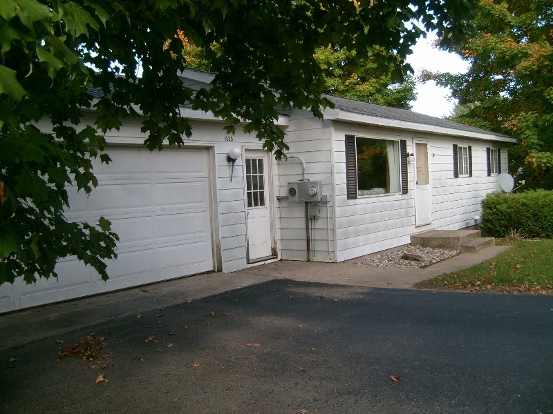 1325 Smith Road Traverse City, MI 49696 - Photo 2 of 27 1854088-1.JPG