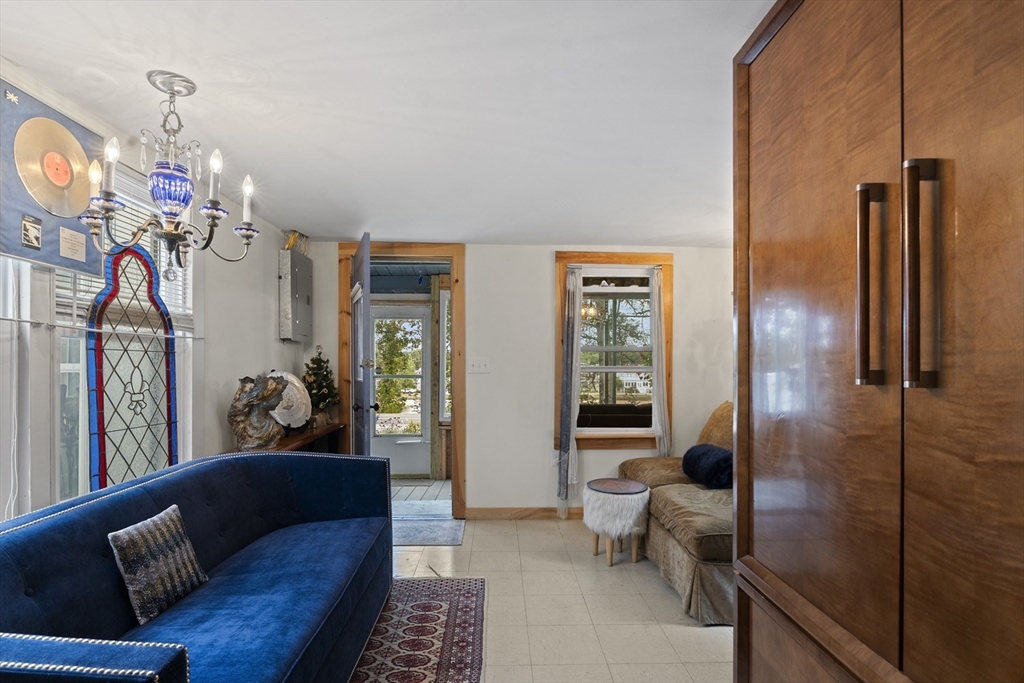 10 East Boulevard Wareham, MA 02558 - Photo 3 of 19
