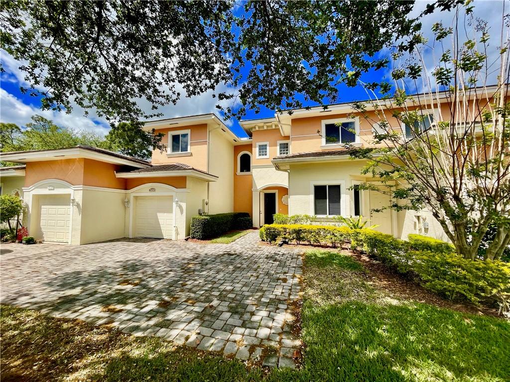 2563 Stockbridge Square Southwest Vero Beach, FL 32962 - Photo 2 of 24