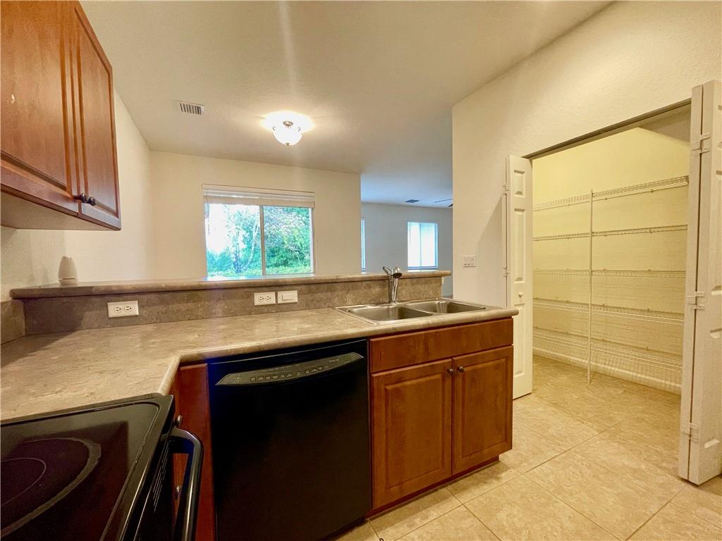 2563 Stockbridge Square Southwest Vero Beach, FL 32962 - Photo 8 of 24