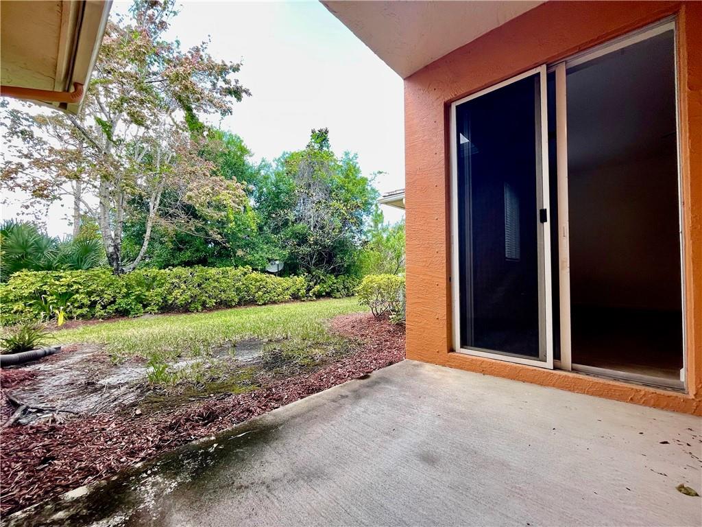 2563 Stockbridge Square Southwest Vero Beach, FL 32962 - Photo 9 of 24