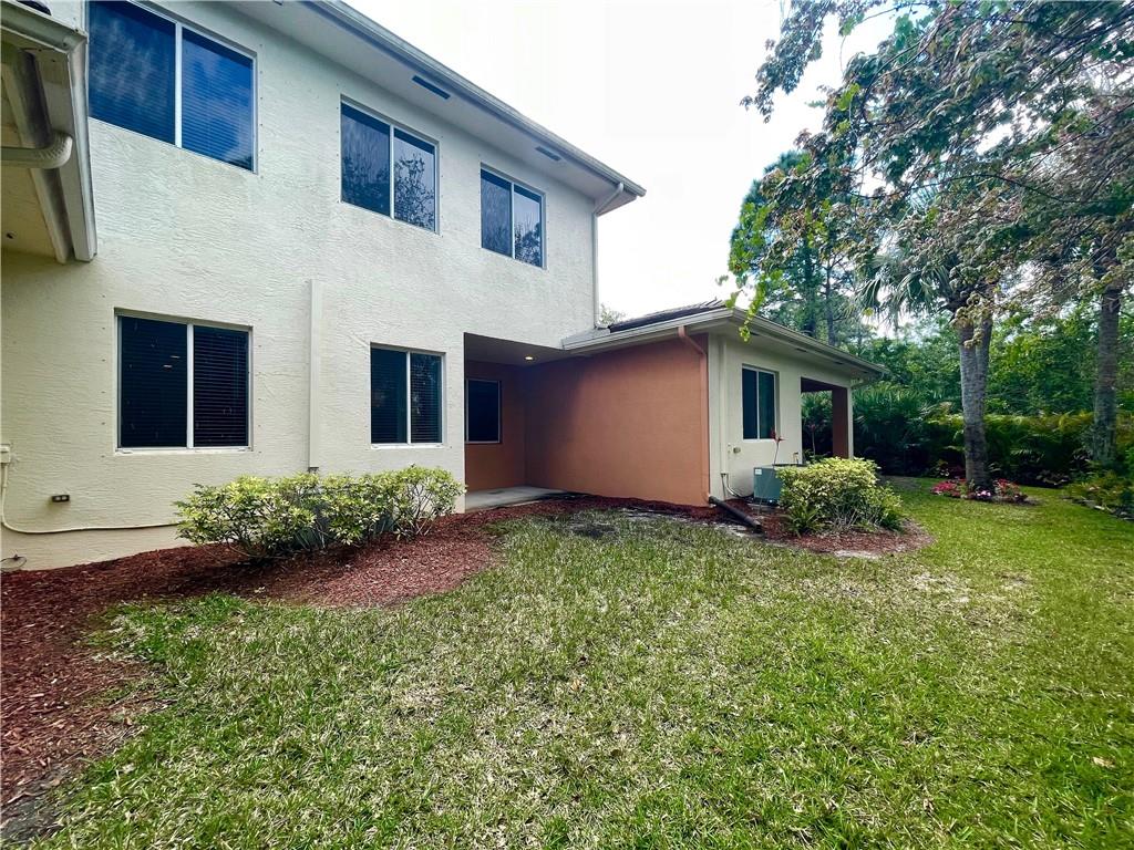 2563 Stockbridge Square Southwest Vero Beach, FL 32962 - Photo 10 of 24
