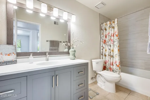 $472,999 | 24009 North 39th Lane, Glendale, AZ 85310