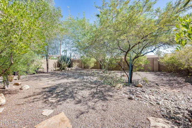 $472,999 | 24009 North 39th Lane, Glendale, AZ 85310