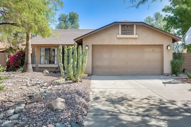 $472,999 | 24009 North 39th Lane, Glendale, AZ 85310