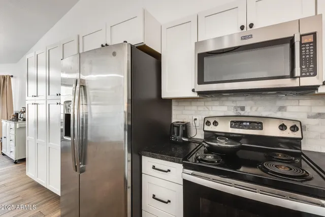 $472,999 | 24009 North 39th Lane, Glendale, AZ 85310