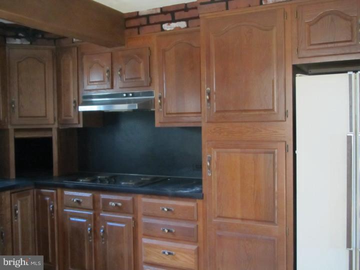 212 Coldstream Road Phoenixville, PA 19460 - Photo 21 of 22 Kitchen