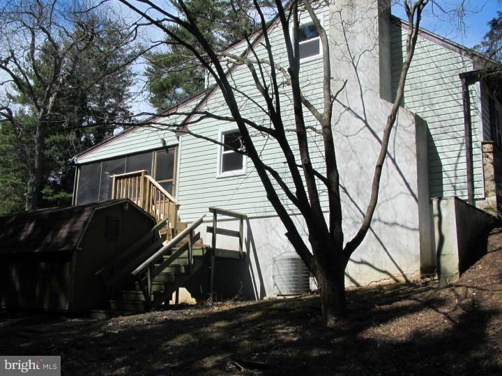 212 Coldstream Road Phoenixville, PA 19460 - Photo 5 of 22 Side Yard