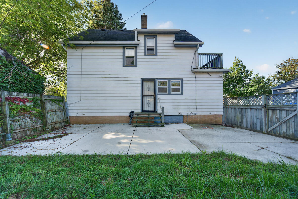 1510 Augusta Street Racine, WI 53402 - Photo 21 of 21 Backyard