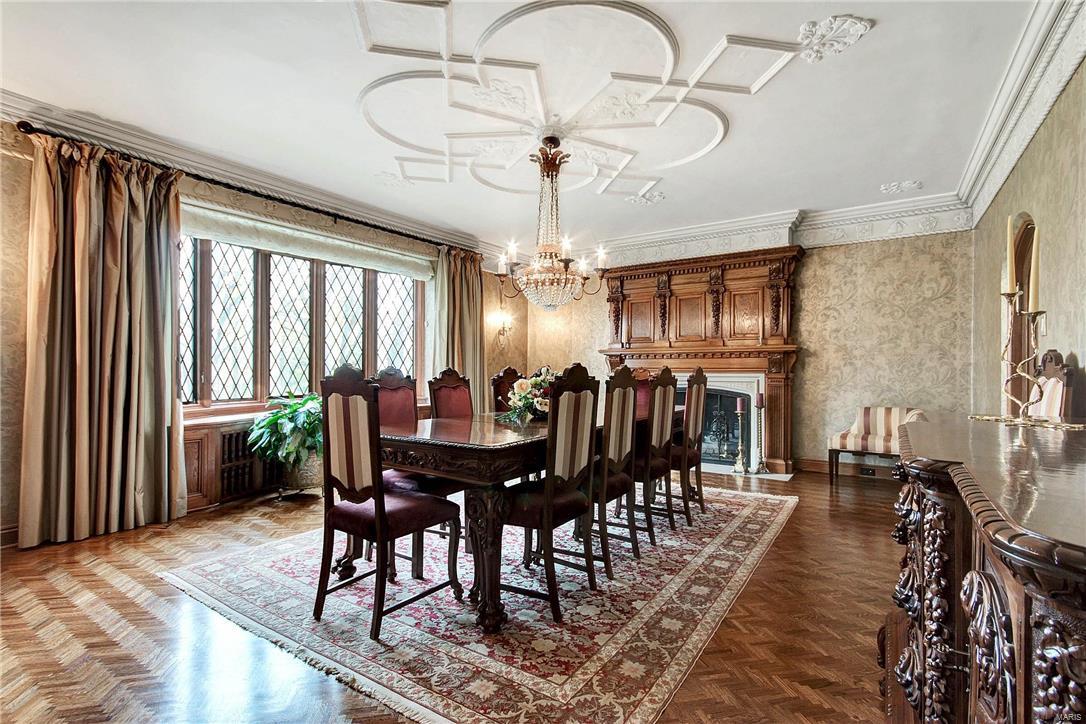 3 Dromara Road Ladue, MO 63124 - Photo 12 of 55