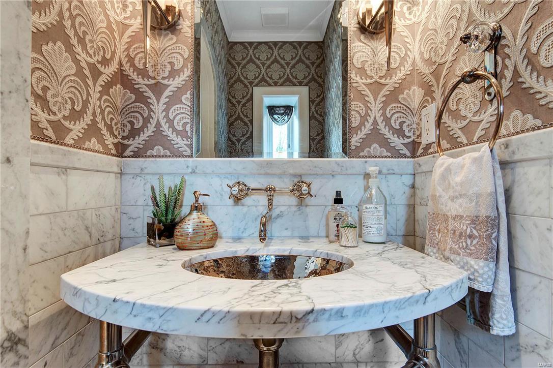 3 Dromara Road Ladue, MO 63124 - Photo 17 of 55